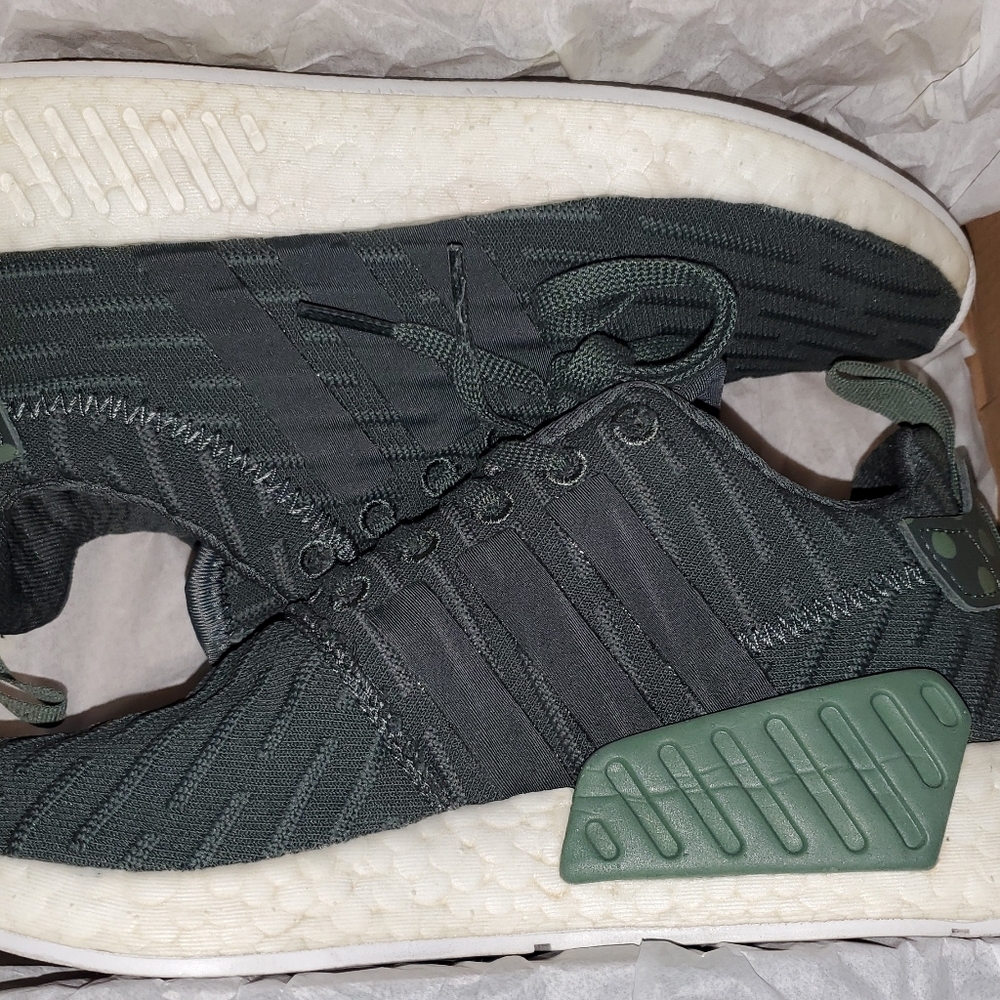 NMD R2 WMN Utility Ivy